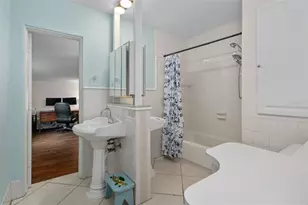 9812 51st Ave N, Saint Petersburg, FL 33708 - Photo 16