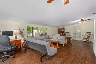 9812 51st Ave N, Saint Petersburg, FL 33708 - Photo 14