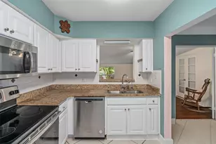 9812 51st Ave N, Saint Petersburg, FL 33708 - Photo 12