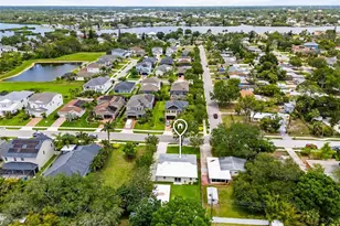 723 W Bayshore Dr, Tarpon Springs, FL 34689 - Photo 54