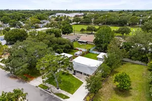 723 W Bayshore Dr, Tarpon Springs, FL 34689 - Photo 50
