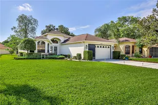 11408 Deercroft Ct, Spring Hill, FL 34609 - Photo 4