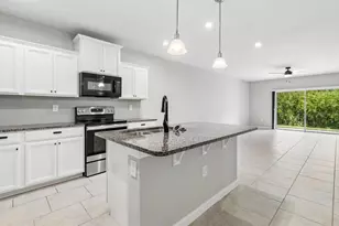 18307 Turning Leaf Cir, Land O Lakes, FL 34638 - Photo 6