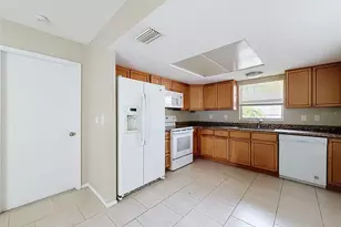 3019 40th Ave W, Bradenton, FL 34205 - Photo 10