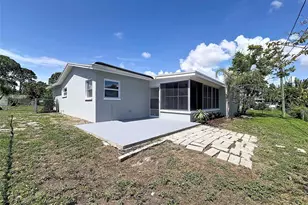 307 87th Ave NE, Saint Petersburg, FL 33702 - Photo 22
