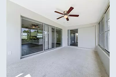 307 87th Avenue NE, Saint Petersburg, FL 33702 - Photo 18