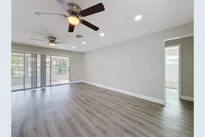 307 87th Avenue NE, Saint Petersburg, FL 33702 - Photo 6