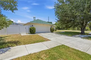 13222 Drysdale St, Spring Hill, FL 34609 - Photo 6