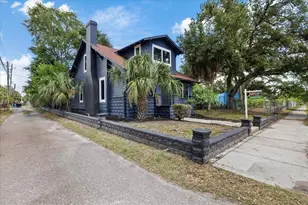 1618 12th St S, Saint Petersburg, FL 33705 - Photo 4