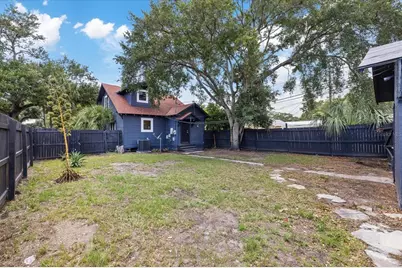 1618 12th Street S, Saint Petersburg, FL 33705 - Photo 2