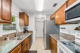 9473 Bayside Ct, Spring Hill, FL 34608 - Photo 6