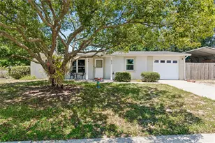 9473 Bayside Ct, Spring Hill, FL 34608 - Photo 2
