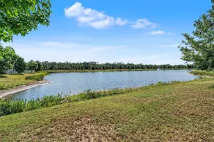 1763 Oak Hammock Ct, Lutz, FL 33558 - Photo 2