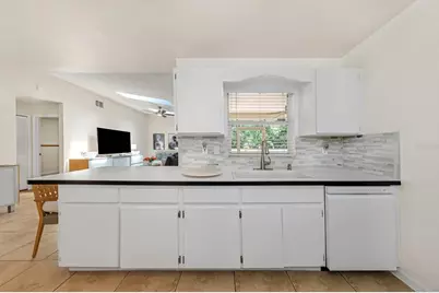 2437 Hawk Avenue, Palm Harbor, FL 34683 - Photo 8