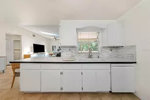 2437 Hawk Ave, Palm Harbor, FL 34683 - Photo 8