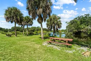 2911 Woodpine Ct, Sarasota, FL 34231 - Photo 60