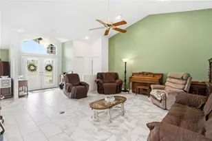 9276 Ashley Dr, Weeki Wachee, FL 34613 - Photo 16