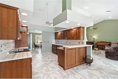 9276 Ashley Drive, Weeki Wachee, FL 34613 - Photo 10