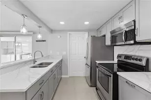 6835 Mesa Verde St, Port Richey, FL 34668 - Photo 12