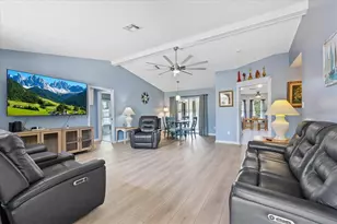 8166 Winding Oak Ln, Spring Hill, FL 34606 - Photo 4