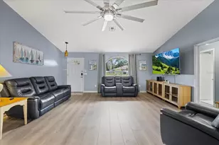 8166 Winding Oak Ln, Spring Hill, FL 34606 - Photo 10