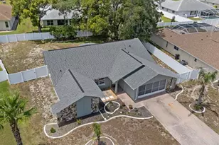 8166 Winding Oak Ln, Spring Hill, FL 34606 - Photo 2