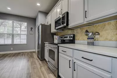 1426 Hillview Lane, Tarpon Springs, FL 34689 - Photo 12