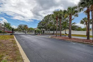 1426 Hillview Ln, Tarpon Springs, FL 34689 - Photo 28