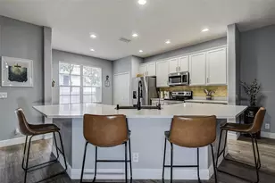 1426 Hillview Ln, Tarpon Springs, FL 34689 - Photo 10