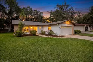 8240 Winding Wood Dr, Port Richey, FL 34668 - Photo 38