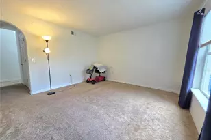 9055 Pemberton St, Spring Hill, FL 34608 - Photo 10