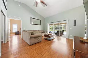 11109 Golden Eagle Ave, Weeki Wachee, FL 34613 - Photo 6