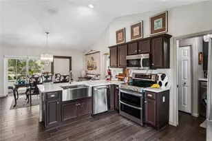 13114 Lawrence St, Spring Hill, FL 34609 - Photo 12