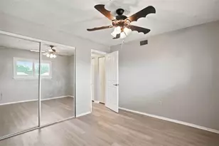 90 S Highland Ave, Tarpon Springs, FL 34689 - Photo 18