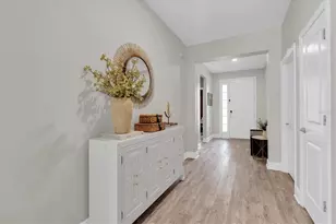 8110 Praise Dr, Tampa, FL 33625 - Photo 4