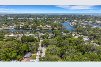 5651 Orange Grove Avenue, New Port Richey, FL 34652 - Photo 8