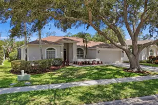 859 Inverry Dr, Oldsmar, FL 34677 - Photo 2