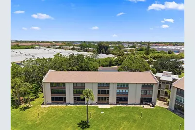 5245 Amulet Drive #306, New Port Richey, FL 34652 - Photo 2