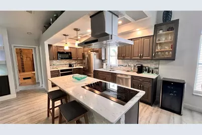 5556 Legend Hills Lane, Spring Hill, FL 34609 - Photo 10