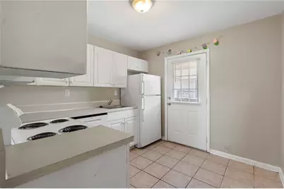 204 Pine Tulip Court #201, Tampa, FL 33612 - Photo 10