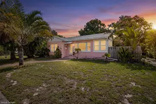 1005 15th St N, Saint Petersburg, FL 33705 - Photo 2