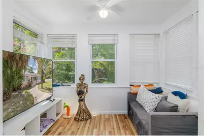 1005 15th Street N, Saint Petersburg, FL 33705 - Photo 16