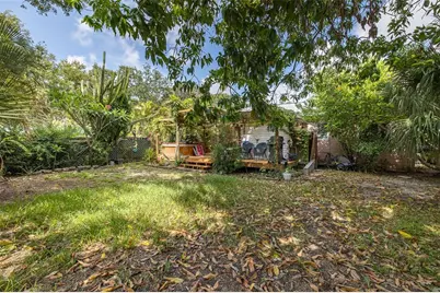 1005 15th Street N, Saint Petersburg, FL 33705 - Photo 28