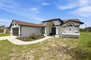 6170 Gainsboro Ave, Spring Hill, FL 34609 - Photo 4