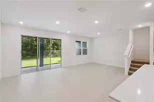 5204 Luisa Ct, Saint Cloud, FL 34771 - Photo 4