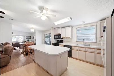 15439 Brookridge Boulevard, Brooksville, FL 34613 - Photo 10