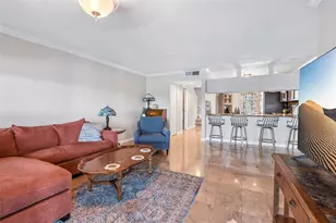 6910 Lake Pl Ct, Tampa, FL 33634 - Photo 14