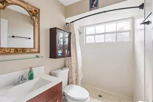 6910 Lake Pl Ct, Tampa, FL 33634 - Photo 20