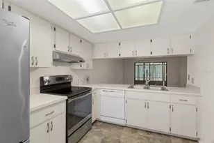 2102 Forester Way, Spring Hill, FL 34606 - Photo 8