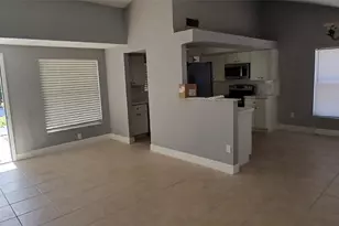 1019 Peninsula Rd, Tarpon Springs, FL 34689 - Photo 2